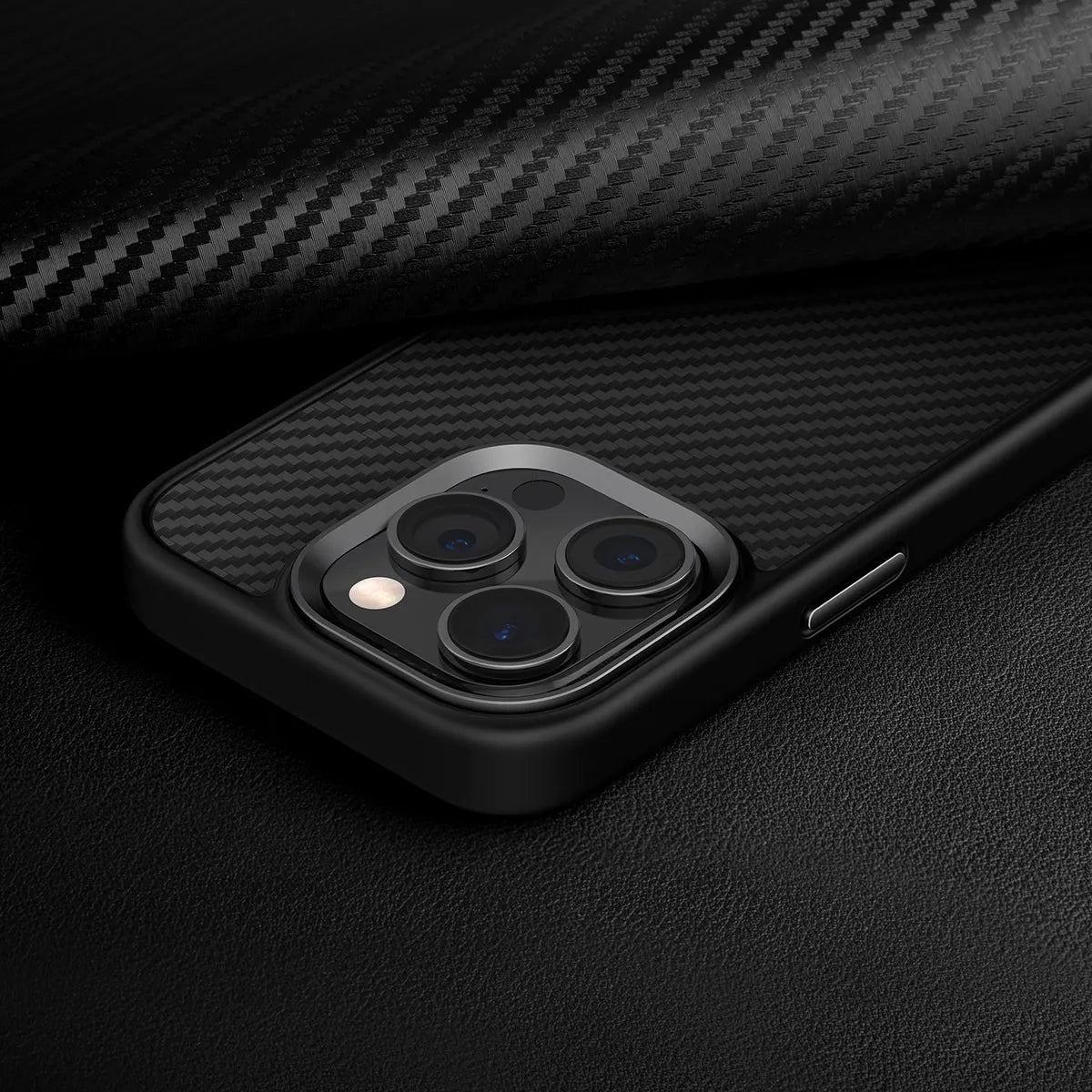 KEVA (MagClick™) Funda para iPhone 15 Pro MagSafe kevlar