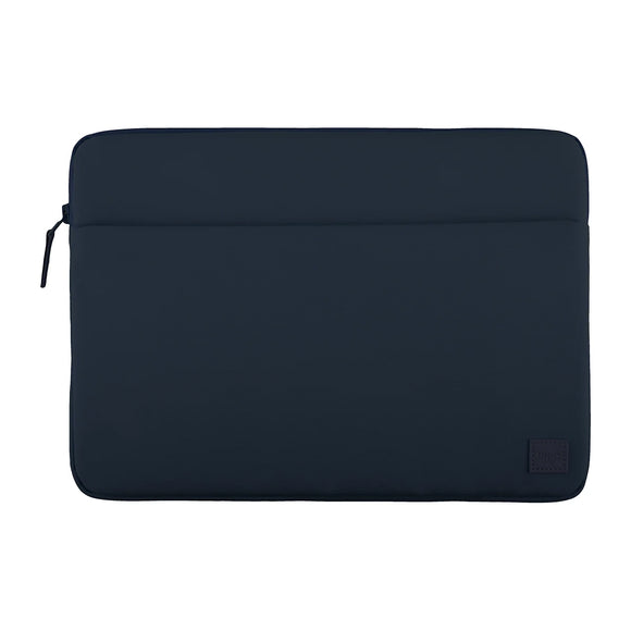 Funda fabricada en PET reciclado color Azul Índigo para MacBook hasta 14"