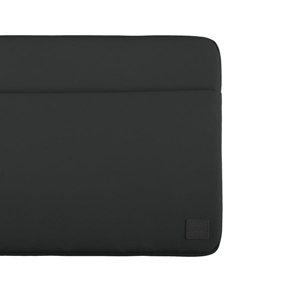 Funda fabricada en PET reciclado color Negro para MacBook hasta 16"