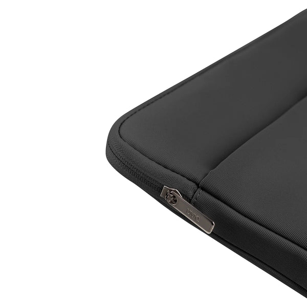 Funda protectora con bumper reforzado color Negro para MacBook hasta 16"